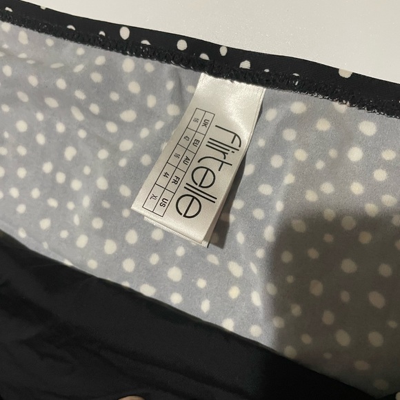 Flirtelle 36F swimsuit black polka dot high waisted - Picture 4 of 4